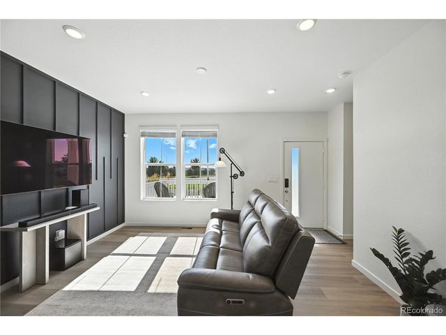 9072 Gladiola Way B, Arvada, CO 80005