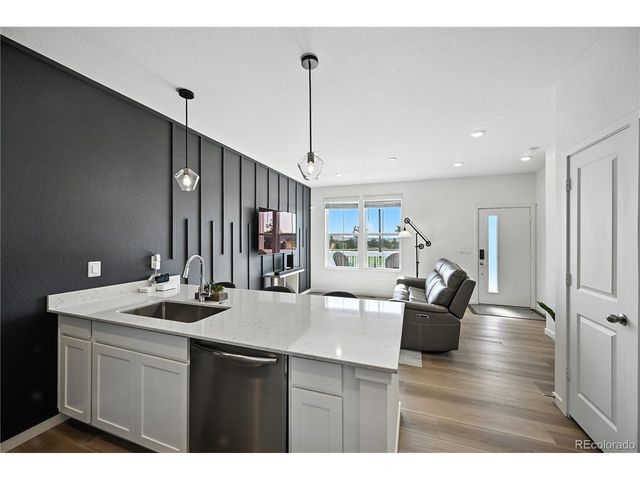 9072 Gladiola Way B, Arvada, CO 80005