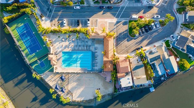 327 62nd Street, Newport Beach, CA 92663