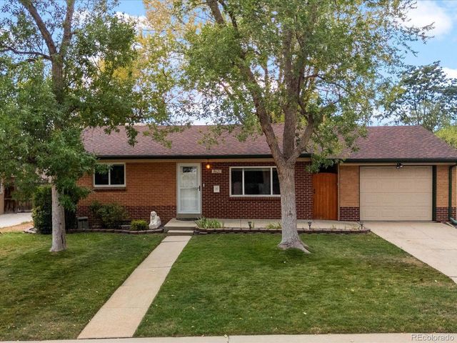 8621 Crescent Drive, Westminster, CO 80031