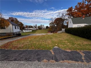 176 Jefferson Dr, Lower Burrell, PA 15068