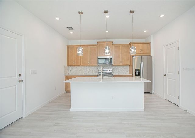 11512 SUNSAIL AVENUE, Orlando, FL 32832