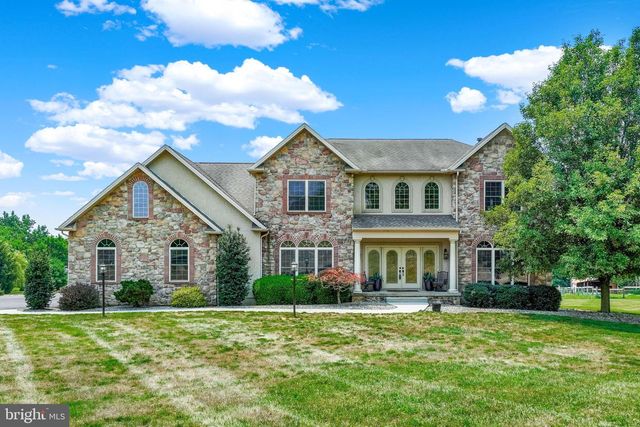 104 MONUMENT DR, Elizabethtown, PA 17022