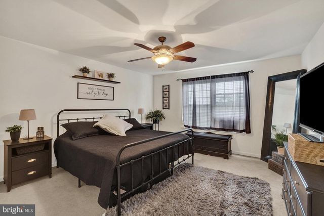 104 MONUMENT DR, Elizabethtown, PA 17022