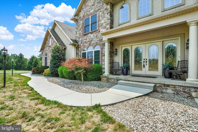 104 MONUMENT DR, Elizabethtown, PA 17022