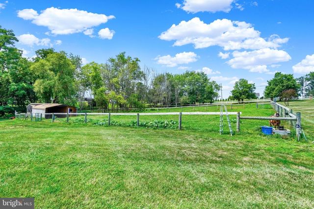 104 MONUMENT DR, Elizabethtown, PA 17022