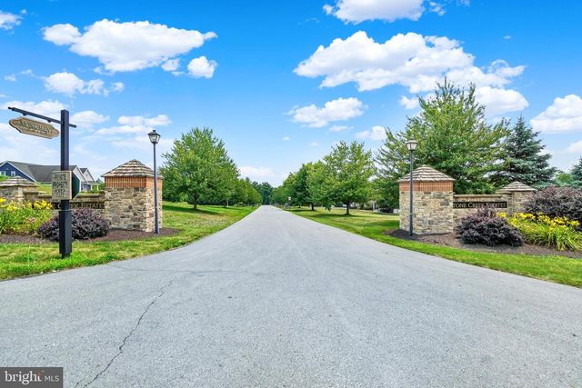 104 MONUMENT DR, Elizabethtown, PA 17022
