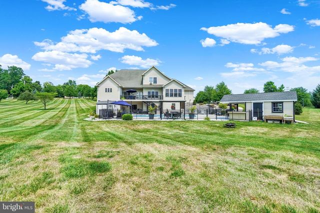 104 MONUMENT DR, Elizabethtown, PA 17022