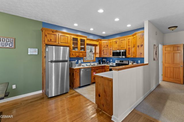 2129 Duck Pond Lane, Sevierville, TN 37876