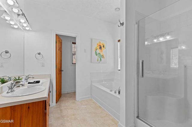2129 Duck Pond Lane, Sevierville, TN 37876