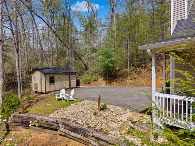 2129 Duck Pond Lane, Sevierville, TN 37876