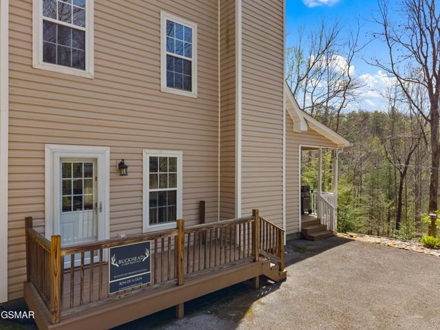 2129 Duck Pond Lane, Sevierville, TN 37876