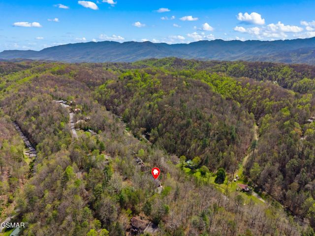 2129 Duck Pond Lane, Sevierville, TN 37876