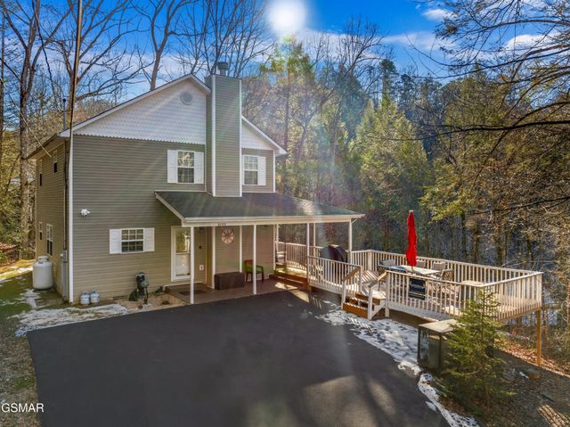 2129 Duck Pond Lane, Sevierville, TN 37876