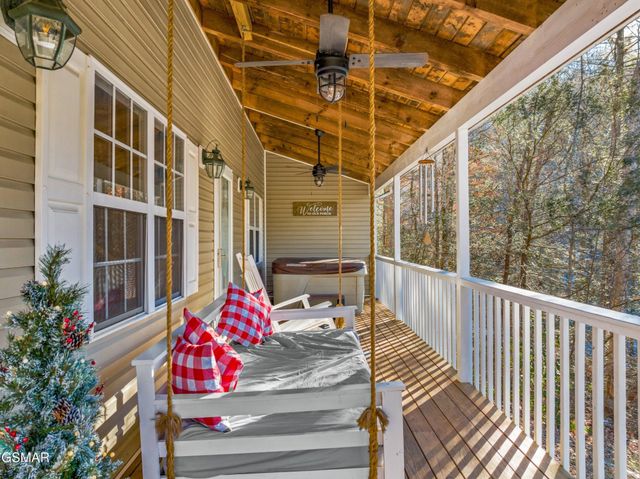 2129 Duck Pond Lane, Sevierville, TN 37876