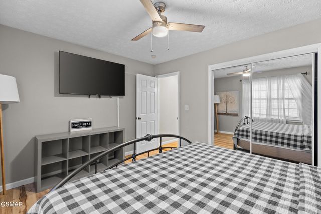 2129 Duck Pond Lane, Sevierville, TN 37876