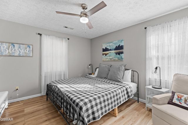 2129 Duck Pond Lane, Sevierville, TN 37876