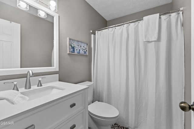 2129 Duck Pond Lane, Sevierville, TN 37876