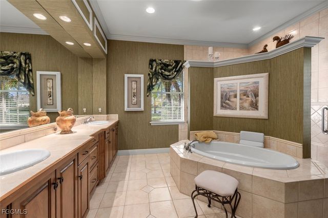 3811 Mossy Oak DR, Fort Myers, FL 33905