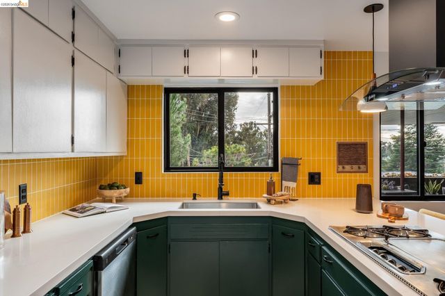 4830 Fair Ave., Oakland, CA 94619