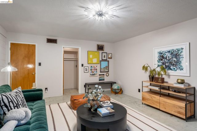 4830 Fair Ave., Oakland, CA 94619