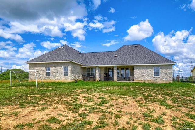 9671 Crow Ln, Adkins, TX 78101