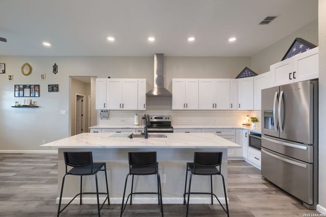 9671 Crow Ln, Adkins, TX 78101