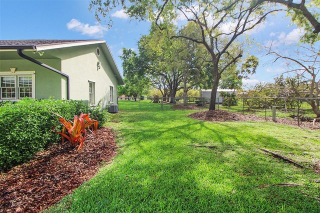 27825 SW 168th Ct, Homestead, FL 33031