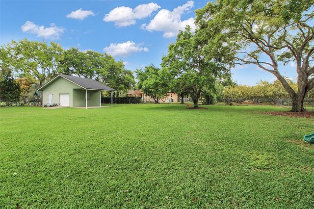 27825 SW 168th Ct, Homestead, FL 33031