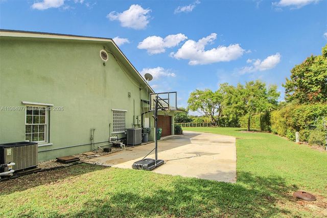 27825 SW 168th Ct, Homestead, FL 33031