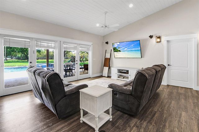 27825 SW 168th Ct, Homestead, FL 33031