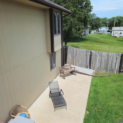 5334 NW Rochester RD, Topeka, KS 66617