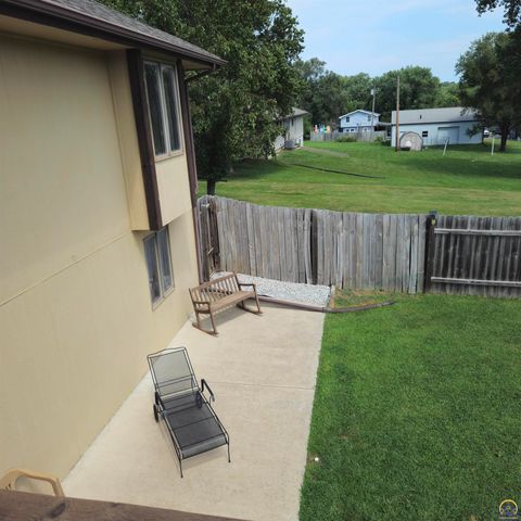 5334 NW Rochester RD, Topeka, KS 66617