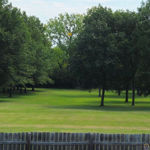 5334 NW Rochester RD, Topeka, KS 66617