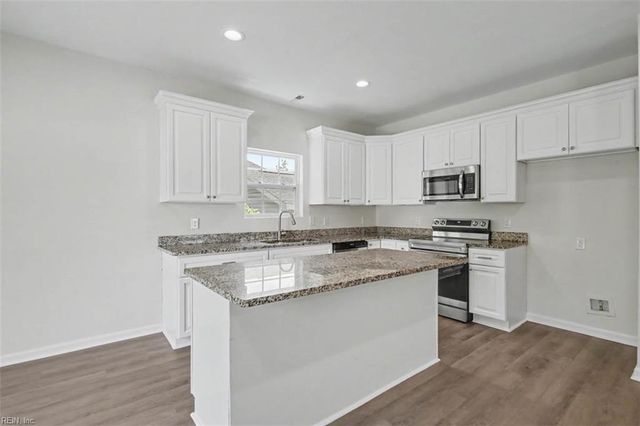 418 Wine ST, Hampton, VA 23669