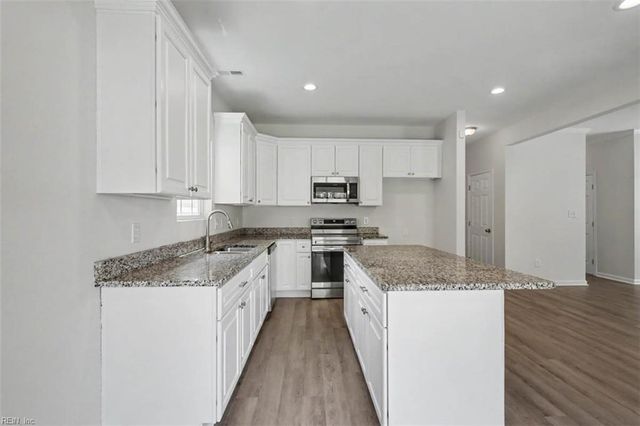 418 Wine ST, Hampton, VA 23669