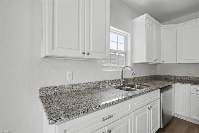 418 Wine ST, Hampton, VA 23669