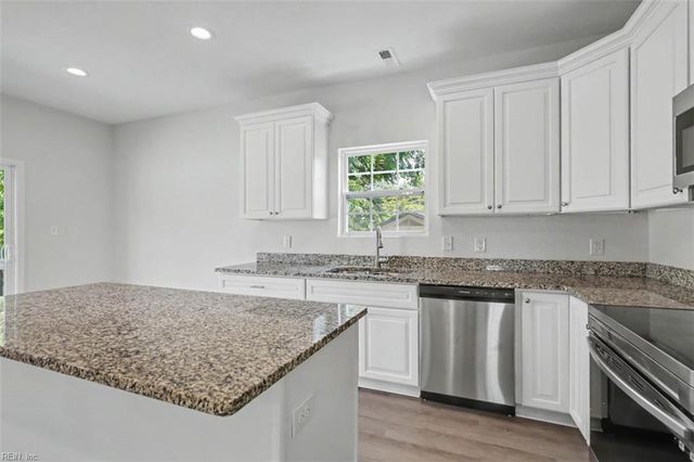 418 Wine ST, Hampton, VA 23669