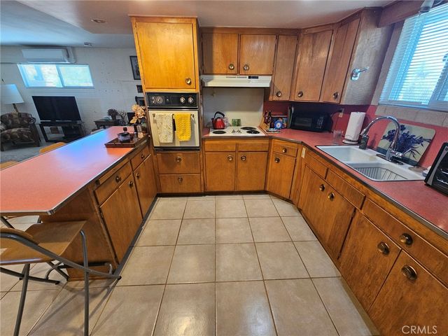 57492 Onaga Trail, Yucca Valley, CA 92284