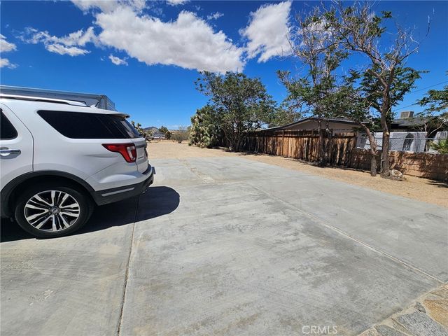 57492 Onaga Trail, Yucca Valley, CA 92284