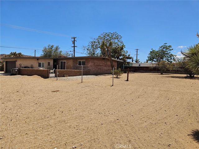 57492 Onaga Trail, Yucca Valley, CA 92284