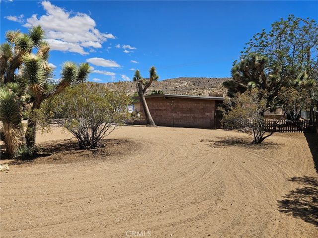 57492 Onaga Trail, Yucca Valley, CA 92284
