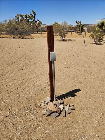 57492 Onaga Trail, Yucca Valley, CA 92284