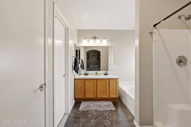 1370 W Calle Rio Lobo, Tucson, AZ 85714