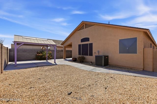 1370 W Calle Rio Lobo, Tucson, AZ 85714