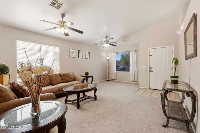 1370 W Calle Rio Lobo, Tucson, AZ 85714