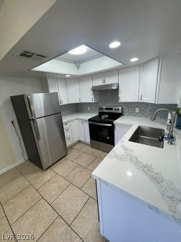 4720 Obannon Drive B, Las Vegas, NV 89102