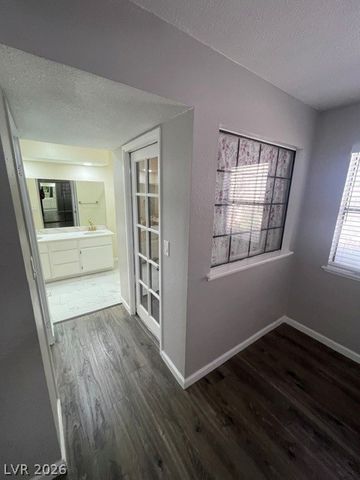 4720 Obannon Drive B, Las Vegas, NV 89102