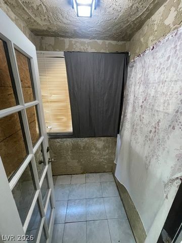 4720 Obannon Drive B, Las Vegas, NV 89102