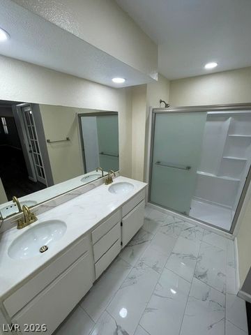 4720 Obannon Drive B, Las Vegas, NV 89102